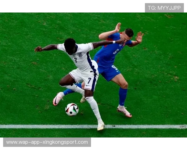 贝林厄姆弧顶起脚世界波上演