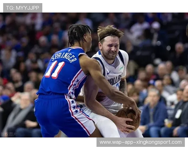 东契奇精准助攻空接得手，独行侠连得六分